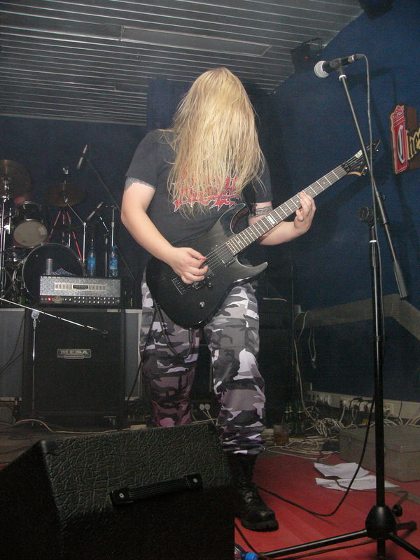 Фотографии -> Концерты -> Impaled Nazarene в клубе Арктика (29 октября 2004) ->  Impaled Nazarene -> Impaled Nazarene - 032