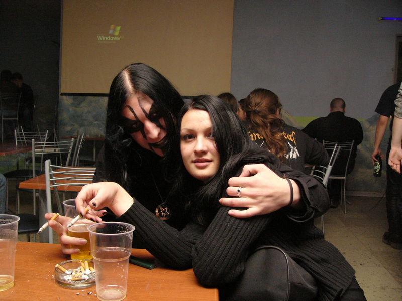 Фотографии -> Концерты -> Impaled Nazarene в клубе Арктика (29 октября 2004) ->  Люди на концерте -> Люди на концерте - 001