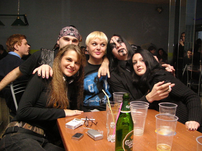 Фотографии -> Концерты -> Impaled Nazarene в клубе Арктика (29 октября 2004) ->  Люди на концерте -> Люди на концерте - 002