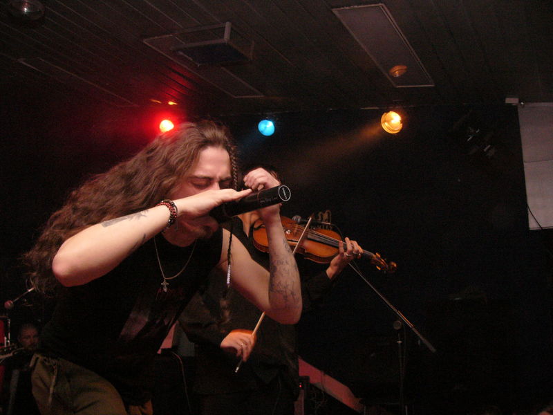 Фотографии -> Концерты -> 12-ти летие Castle Rock в клубе Арктика (7 ноября 2004) ->  Dominia -> Dominia - 001
