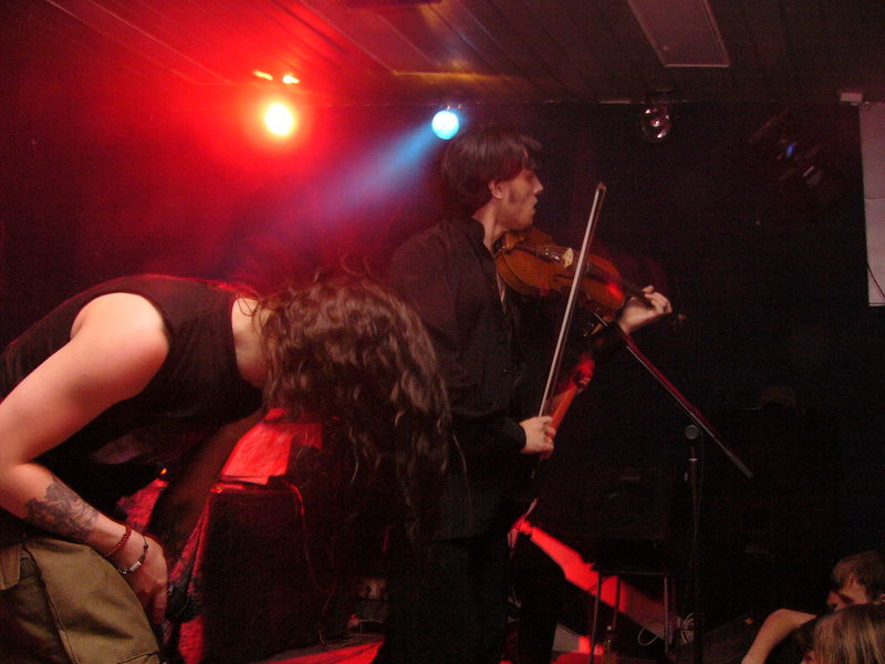 Фотографии -> Концерты -> 12-ти летие Castle Rock в клубе Арктика (7 ноября 2004) ->  Dominia -> Dominia - 013