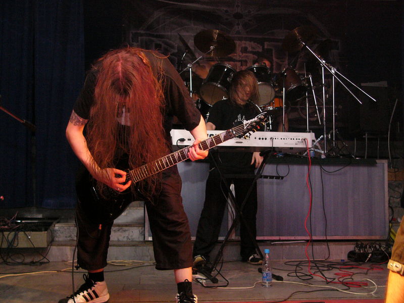 Фотографии -> Концерты -> Концерт в клубе Арктика (13 декабря 2004) ->  Rasta -> Rasta - 012