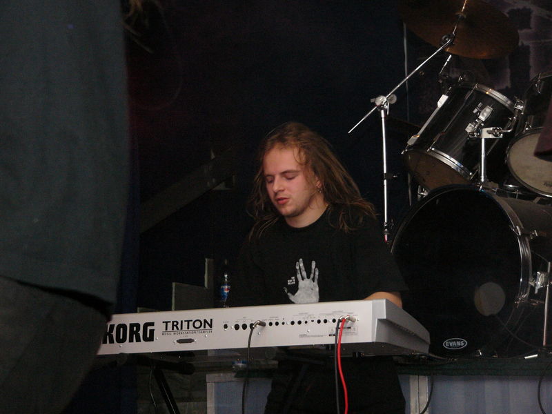 Фотографии -> Концерты -> Концерт в клубе Арктика (13 декабря 2004) ->  Rasta -> Rasta - 016