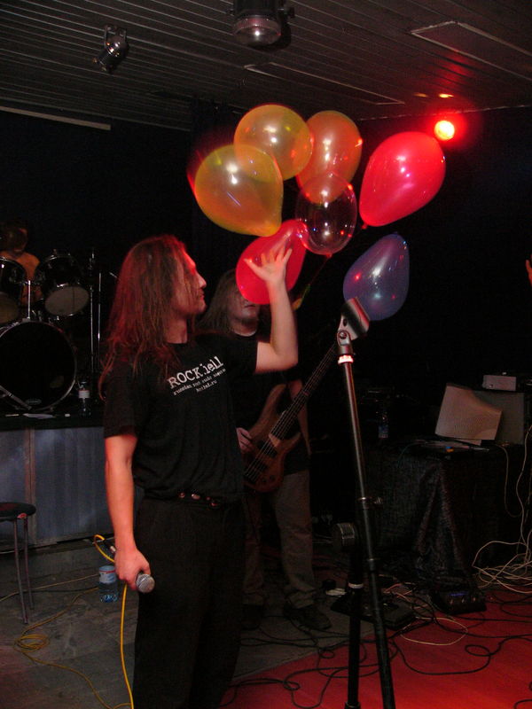 Фотографии -> Концерты -> День рождения Morrah в клубе Арктика (18 декабря 2004) ->  Morrah -> Morrah - 041