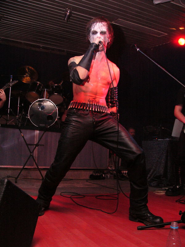 Фотографии -> Концерты -> Black Metal Fest II в клубе Арктика (25 декабря 2004) ->  Serpens -> Serpens - 001