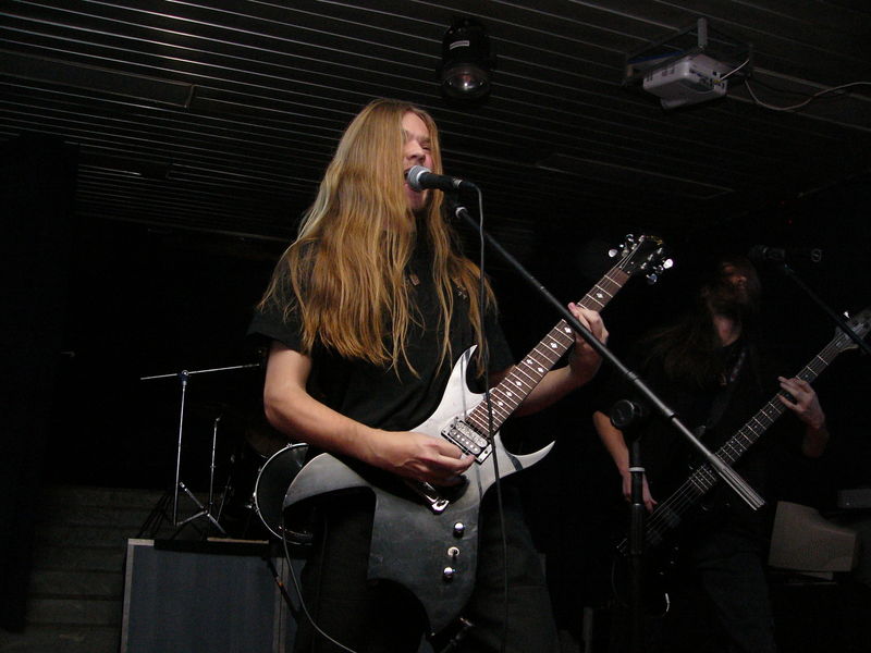 Фотографии -> Концерты -> Black Metal Fest II в клубе Арктика (25 декабря 2004) ->  Рождение Ветра -> Рождение Ветра - 003
