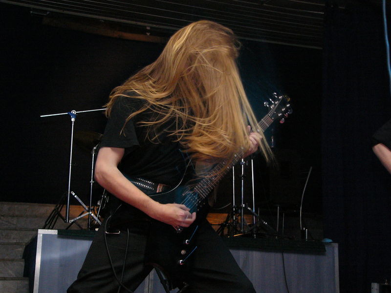 Фотографии -> Концерты -> Black Metal Fest II в клубе Арктика (25 декабря 2004) ->  Рождение Ветра -> Рождение Ветра - 004
