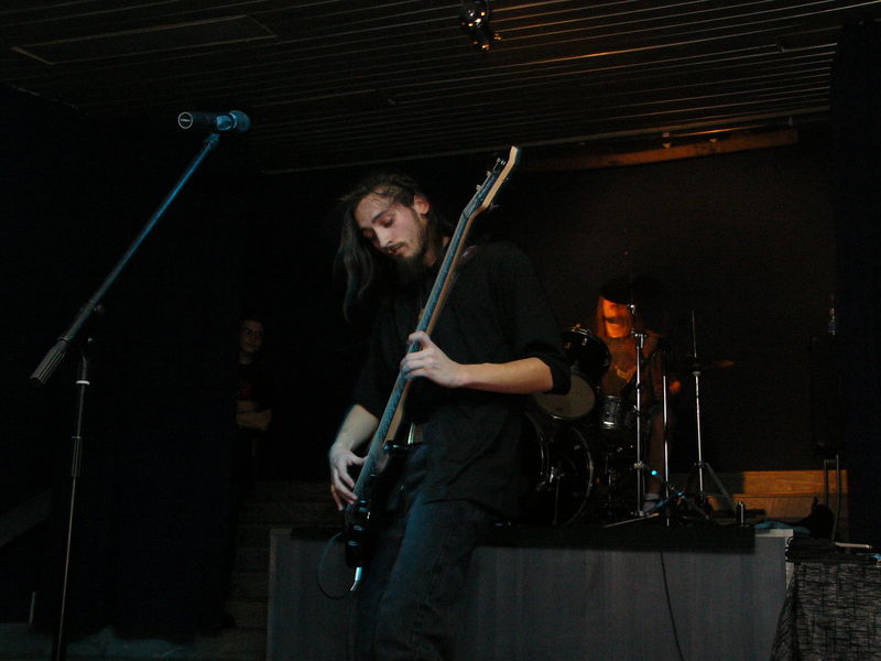Фотографии -> Концерты -> Black Metal Fest II в клубе Арктика (25 декабря 2004) ->  Рождение Ветра -> Рождение Ветра - 007