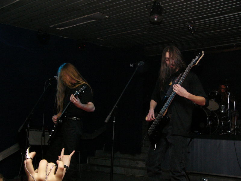 Фотографии -> Концерты -> Black Metal Fest II в клубе Арктика (25 декабря 2004) ->  Рождение Ветра -> Рождение Ветра - 009