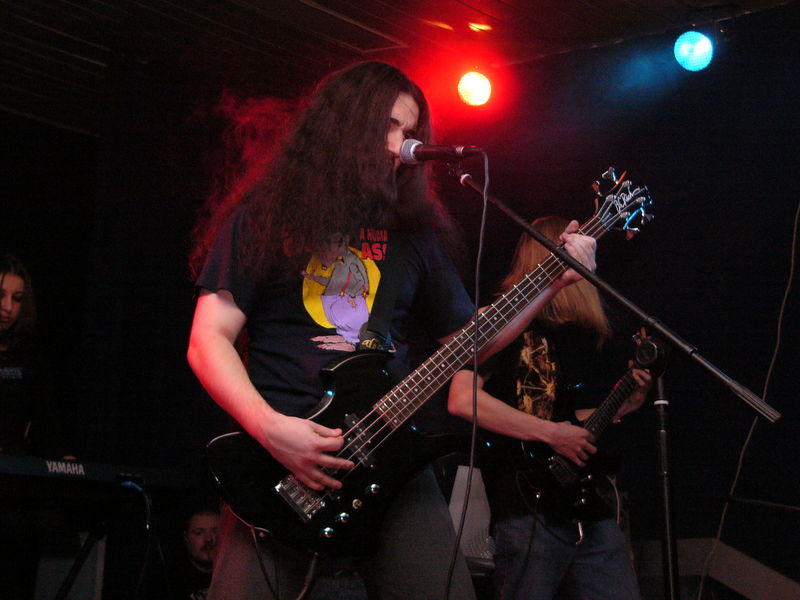 Фотографии -> Концерты -> Black Metal Fest II в клубе Арктика (25 декабря 2004) ->  Radigost -> Radigost - 007