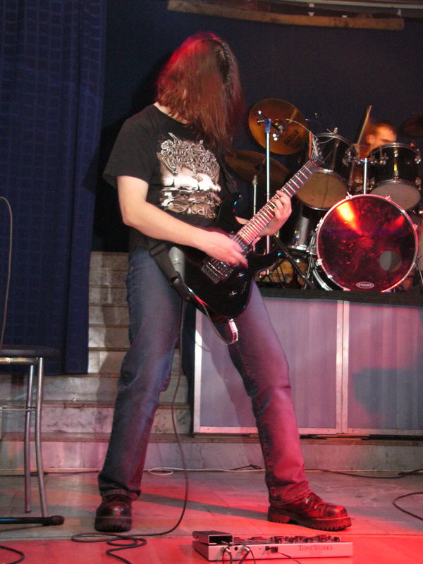 Фотографии -> Концерты -> Black Metal Fest II в клубе Арктика (25 декабря 2004) ->  Radigost -> Radigost - 008