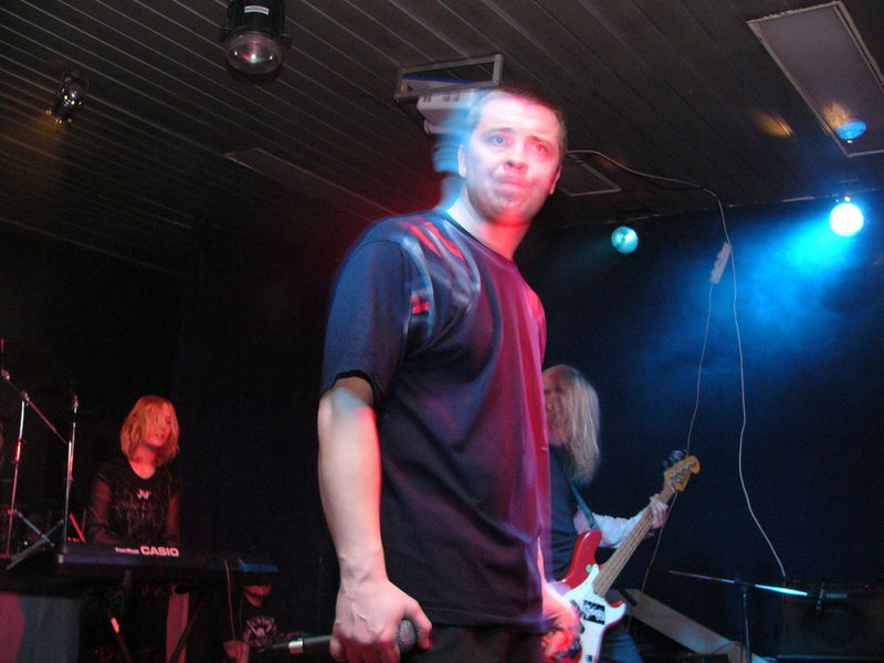 Фотографии -> Концерты -> Black Metal Fest II в клубе Арктика (25 декабря 2004) ->  Apocryphal -> Apocryphal - 016