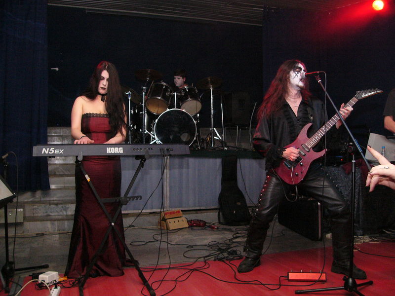 Фотографии -> Концерты -> Black Metal Fest II в клубе Арктика (25 декабря 2004) ->  Crystal Abyss -> Crystal Abyss - 007