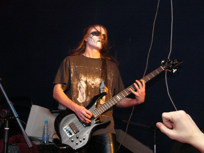 Фотографии -> Концерты -> Black Metal Fest II в клубе Арктика (25 декабря 2004) ->  Crystal Abyss -> Crystal Abyss - 008