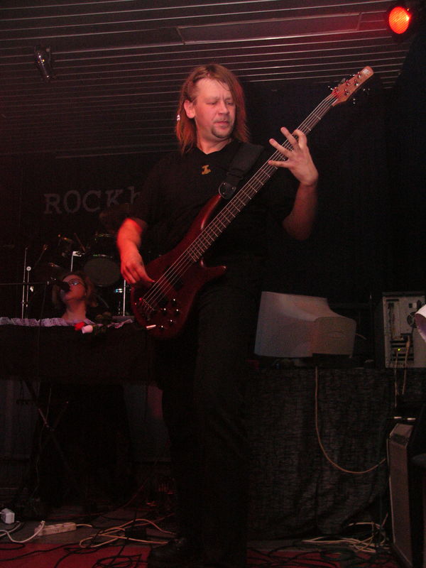 Фотографии -> Концерты -> День рождения RockHell.Ru в клубе Арктика (12 февраля 2005) ->  Wolfsangel -> Wolfsangel - 003