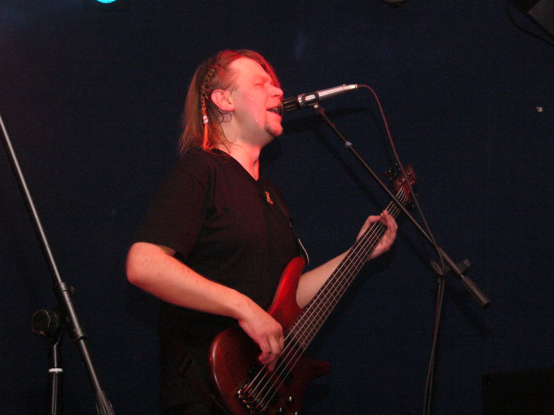 Фотографии -> Концерты -> День рождения RockHell.Ru в клубе Арктика (12 февраля 2005) ->  Wolfsangel -> Wolfsangel - 014