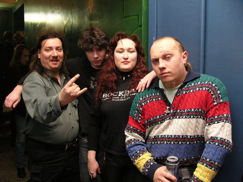 Фотографии -> Концерты -> День рождения RockHell.Ru в клубе Арктика (12 февраля 2005) ->  Люди на концерте -> Люди на концерте - 004