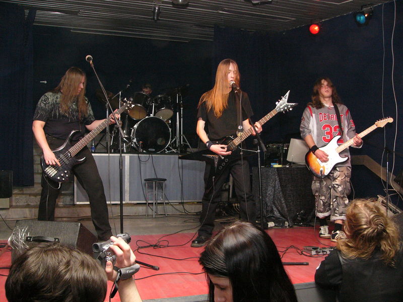 Фотографии -> Концерты -> Концерт в клубе Арктика (7 марта 2005) ->  Реквием -> Реквием - 013