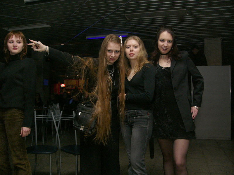 Фотографии -> Концерты -> Концерт в клубе Арктика (7 марта 2005) ->  Люди на концерте -> Люди на концерте - 008