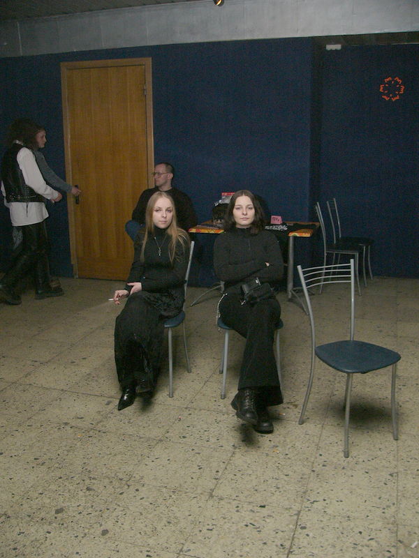 Фотографии -> Концерты -> Концерт в клубе Арктика (7 марта 2005) ->  Люди на концерте -> Люди на концерте - 009