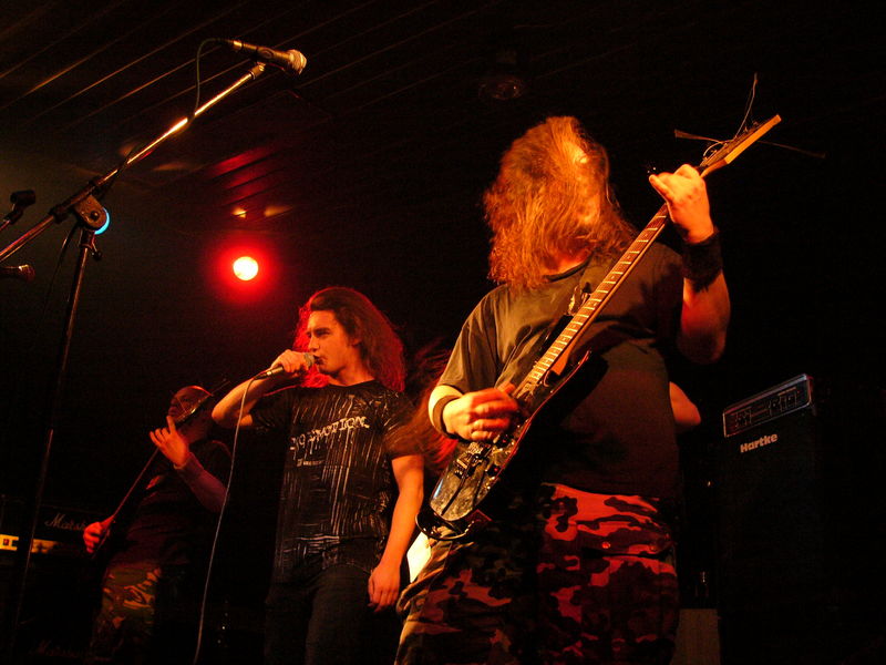 Фотографии -> Концерты -> Behemoth в клубе Арктика (13 марта 2005) ->  Morrah -> Morrah - 008