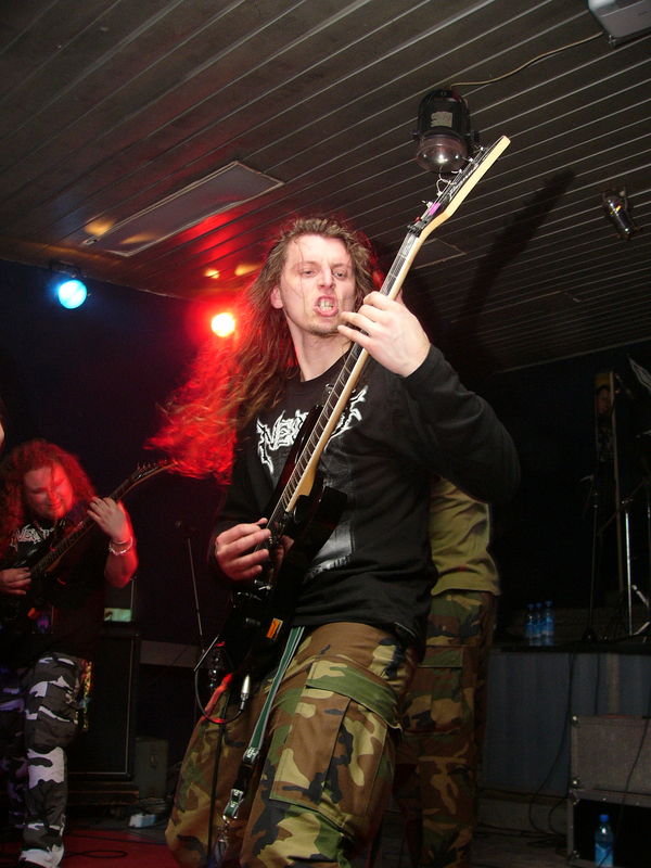 Фотографии -> Концерты -> Behemoth в клубе Арктика (13 марта 2005) ->  Neolith -> Neolith - 009