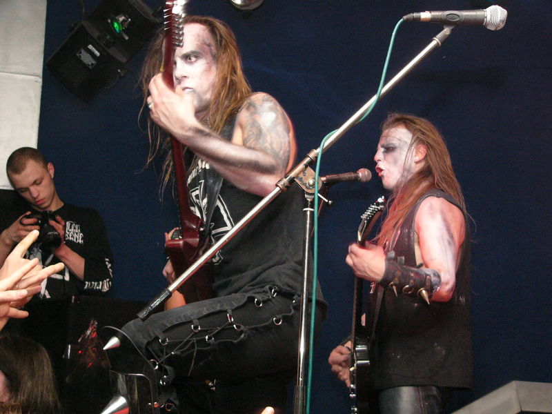 Фотографии -> Концерты -> Behemoth в клубе Арктика (13 марта 2005) ->  Behemoth -> Behemoth - 017