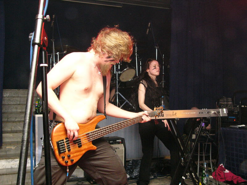 Фотографии -> Концерты -> День рождения передачи "Сумерки Богов" в клубе Арктика (26 марта 2005) ->  Ensiferum -> Ensiferum - 027