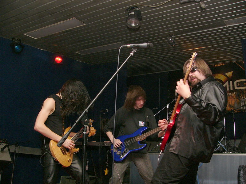 Фотографии -> Концерты -> Концерт в клубе Арктика (16 апреля 2005) ->  Atomica -> Atomica - 018
