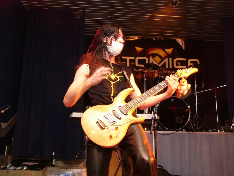 Фотографии -> Концерты -> Концерт в клубе Арктика (16 апреля 2005) ->  Atomica -> Atomica - 054