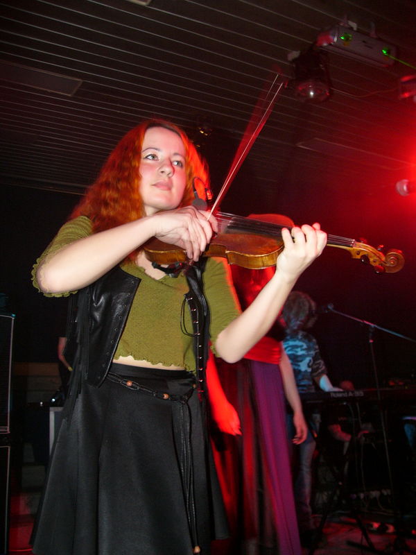 Фотографии -> Концерты -> Cruachan в клубе Арктика (1 мая 2005) ->  Wolfsangel -> Wolfsangel - 019
