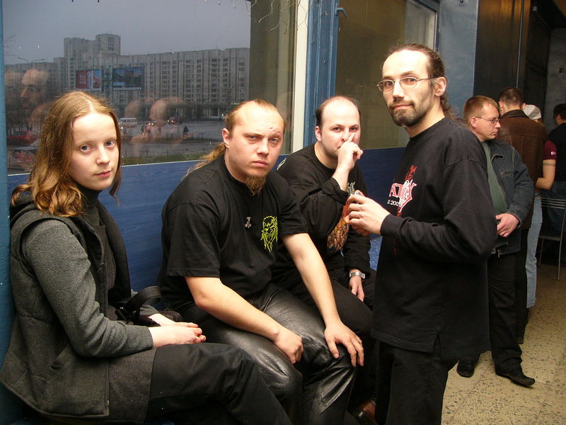 Фотографии -> Концерты -> Концерт в клубе Арктика (6 мая 2005) ->  Люди на концерте -> Люди на концерте - 009