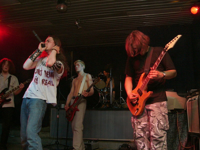 Фотографии -> Концерты -> День рождения Dark Vampire в клубе Арктика (24 мая 2005) ->  Noizz -> Noizz - 012