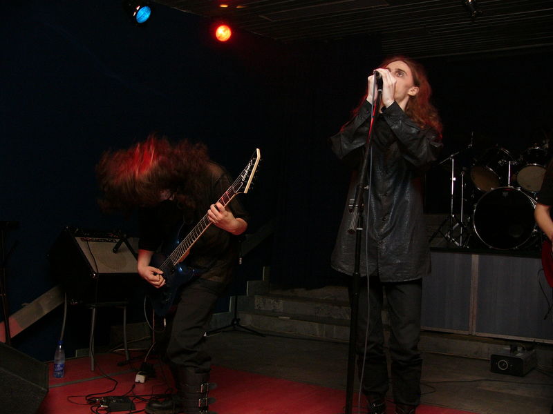 Фотографии -> Концерты -> День рождения Dark Vampire в клубе Арктика (24 мая 2005) ->  Tophet -> Tophet - 005