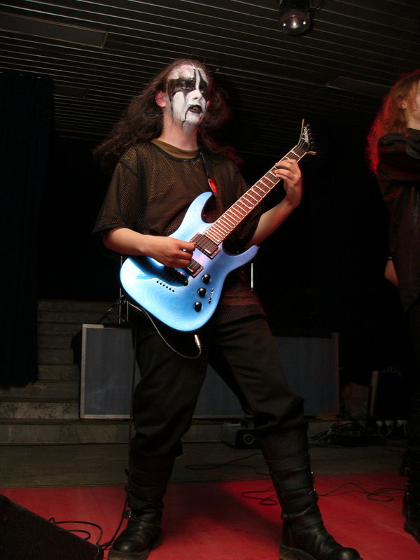 Фотографии -> Концерты -> День рождения Dark Vampire в клубе Арктика (24 мая 2005) ->  Tophet -> Tophet - 009