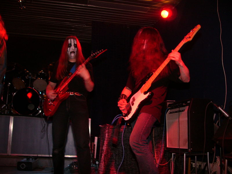 Фотографии -> Концерты -> День рождения Dark Vampire в клубе Арктика (24 мая 2005) ->  Tophet -> Tophet - 012