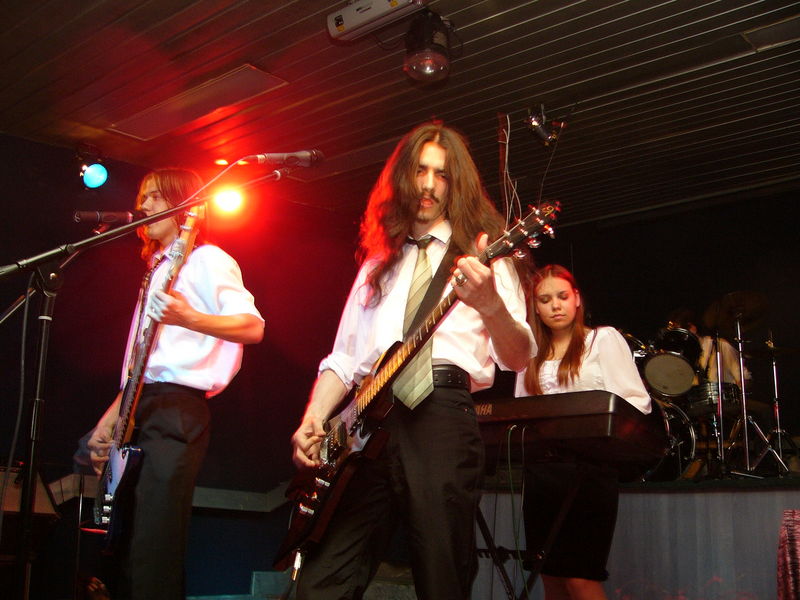 Фотографии -> Концерты -> День рождения Dark Vampire в клубе Арктика (24 мая 2005) ->  Euthanasia -> Euthanasia - 010