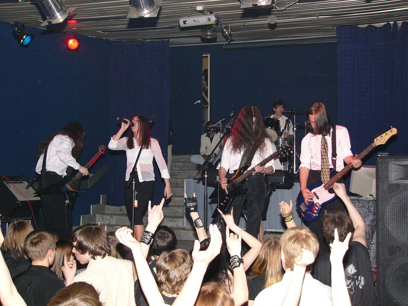 Фотографии -> Концерты -> День рождения Dark Vampire в клубе Арктика (24 мая 2005) ->  Euthanasia -> Euthanasia - 015