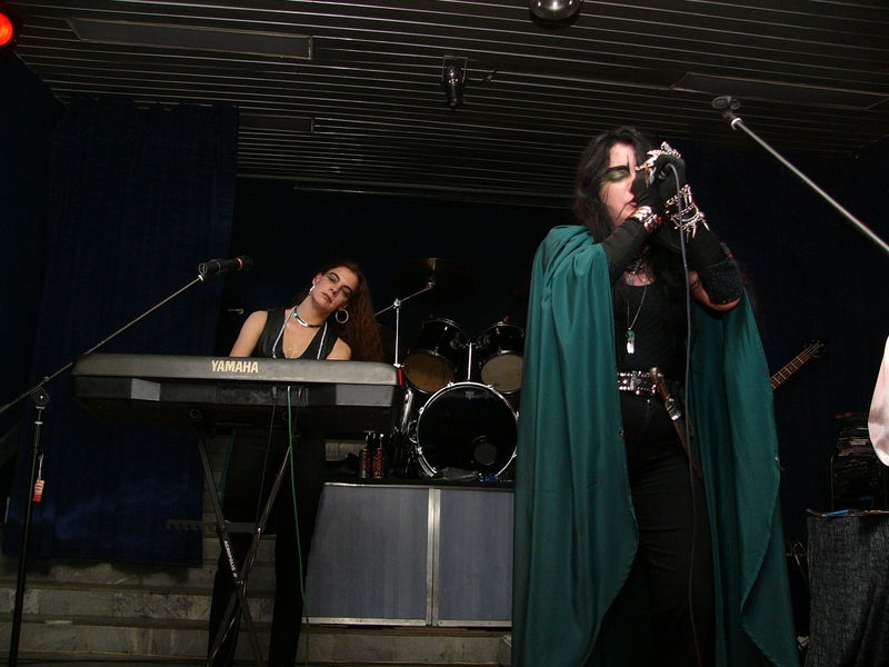 Фотографии -> Концерты -> День рождения Dark Vampire в клубе Арктика (24 мая 2005) ->  MoonSun Relight -> MoonSun Relight - 022