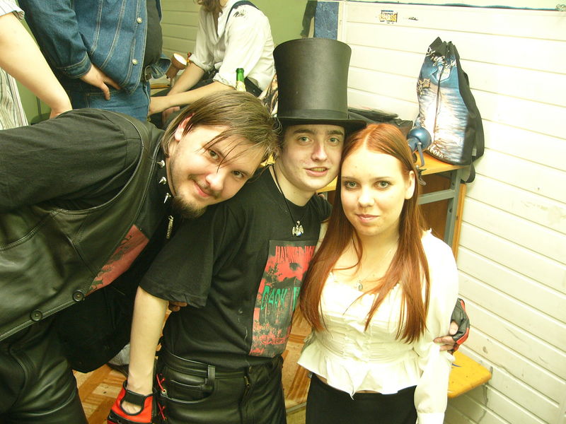 Фотографии -> Концерты -> День рождения Dark Vampire в клубе Арктика (24 мая 2005) ->  Люди на концерте -> Люди на концерте - 003