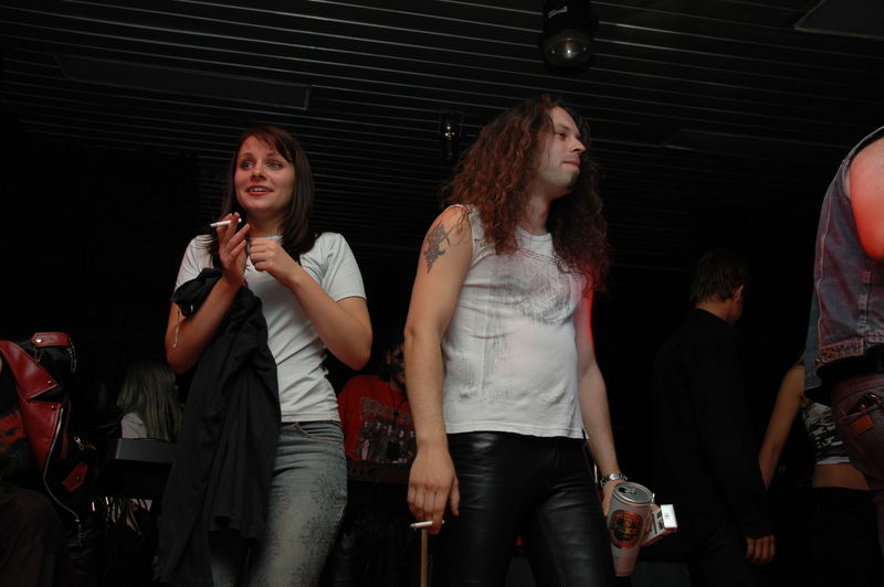 Фотографии -> Концерты -> Концерт в клубе Арктика (9 сентября 2005) ->  Люди на концерте -> Люди на концерте - 050