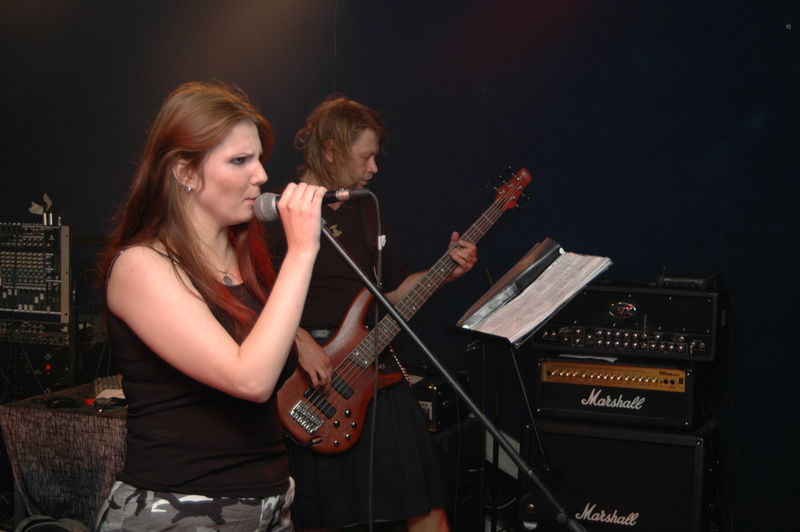 Фотографии -> Концерты -> Korpiklaani в клубе Арктика (15 сентября 2005) ->  Wolfsangel -> Wolfsangel - 004
