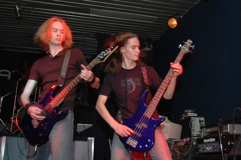 Фотографии -> Концерты -> Фестиваль тяжёлых групп с женским вокалом в клубе Арктика (22 октября 2005) ->  Tenzor -> Tenzor - 009