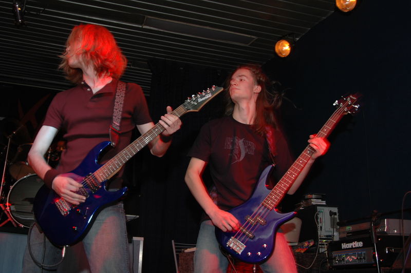 Фотографии -> Концерты -> Фестиваль тяжёлых групп с женским вокалом в клубе Арктика (22 октября 2005) ->  Tenzor -> Tenzor - 011