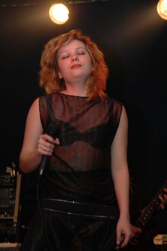 Фотографии -> Концерты -> Фестиваль тяжёлых групп с женским вокалом в клубе Арктика (22 октября 2005) ->  Alkonost -> Alkonost - 020