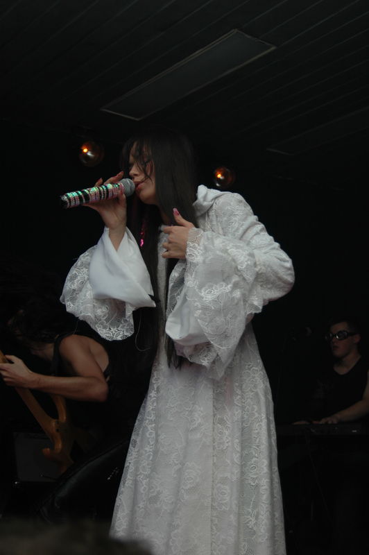 Фотографии -> Концерты -> Фестиваль тяжёлых групп с женским вокалом в клубе Арктика (22 октября 2005) ->  Atomica -> Atomica - 003