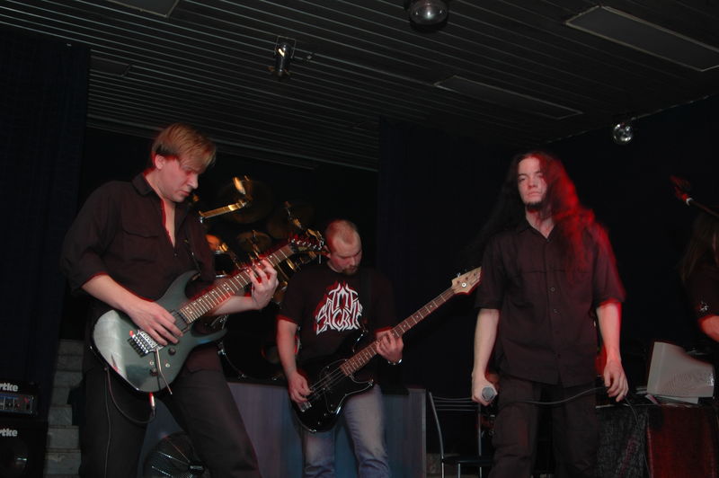 Фотографии -> Концерты -> Хэллоуин в клубе Арктика (30 октября 2005) ->  Antisacrum -> Antisacrum - 008