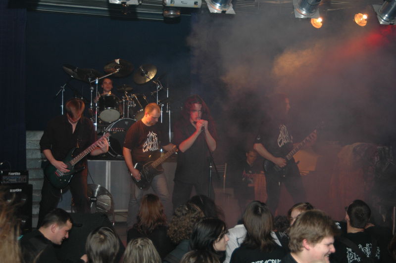 Фотографии -> Концерты -> Хэллоуин в клубе Арктика (30 октября 2005) ->  Antisacrum -> Antisacrum - 024