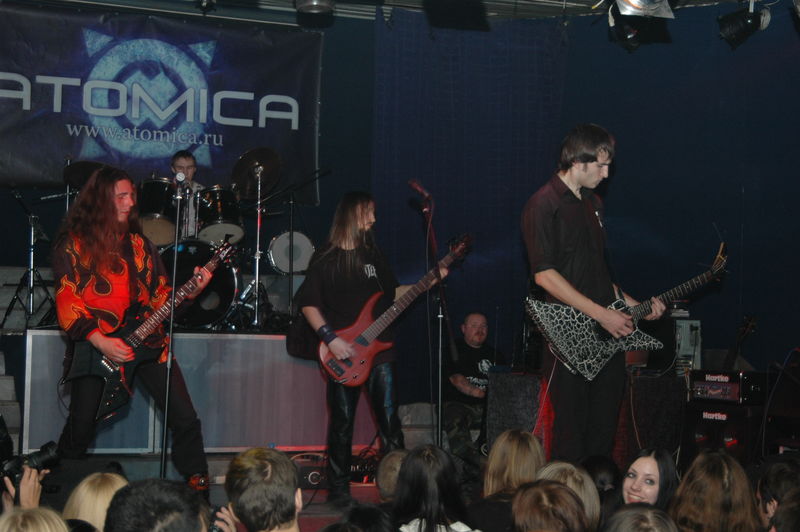 Фотографии -> Концерты -> Atomic blast в клубе  Арктика (4 ноября 2005) ->  Item -> Item - 032