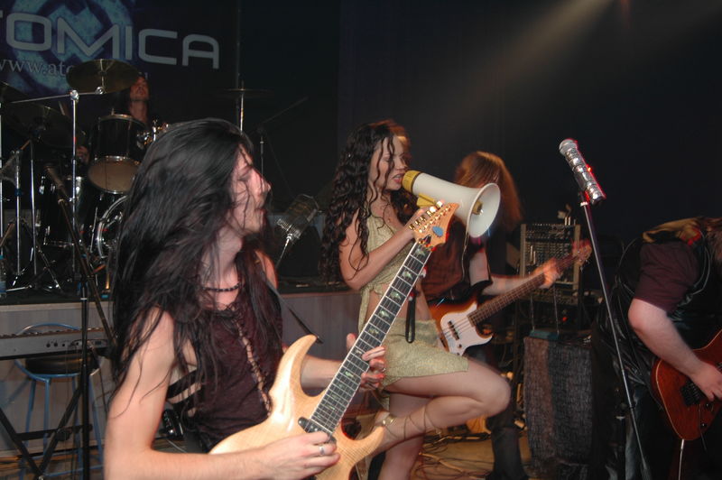 Фотографии -> Концерты -> Atomic blast в клубе  Арктика (4 ноября 2005) ->  Atomica -> Atomica - 020